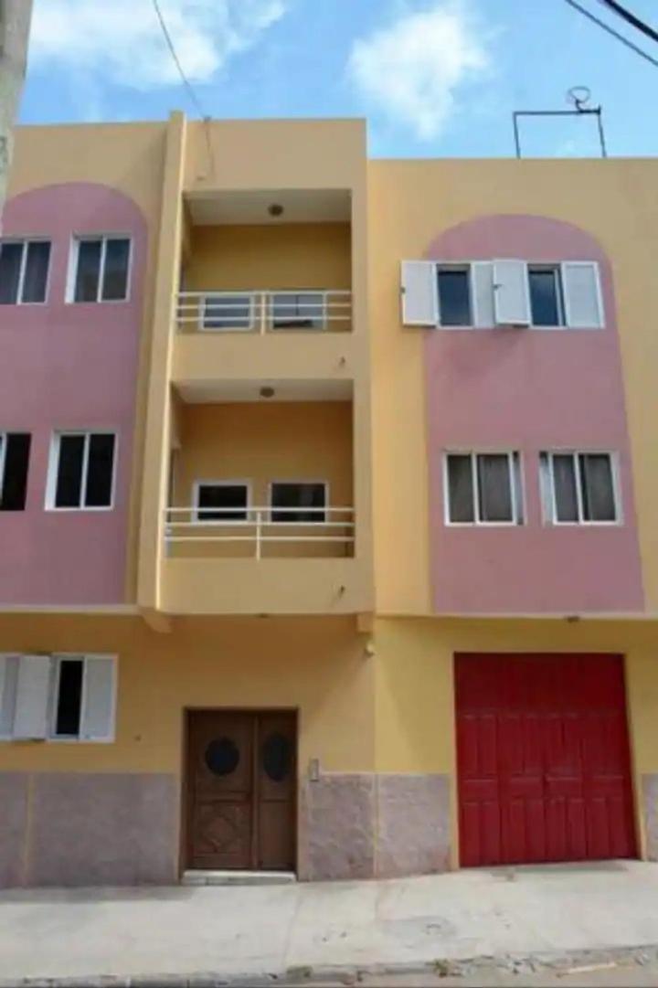 Moderno Apartamento Mindelo